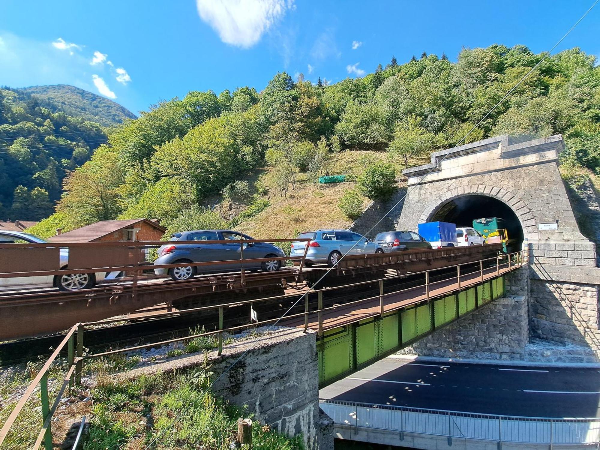 Hikers Hut Hisar Daire Podbrdo Dış mekan fotoğraf